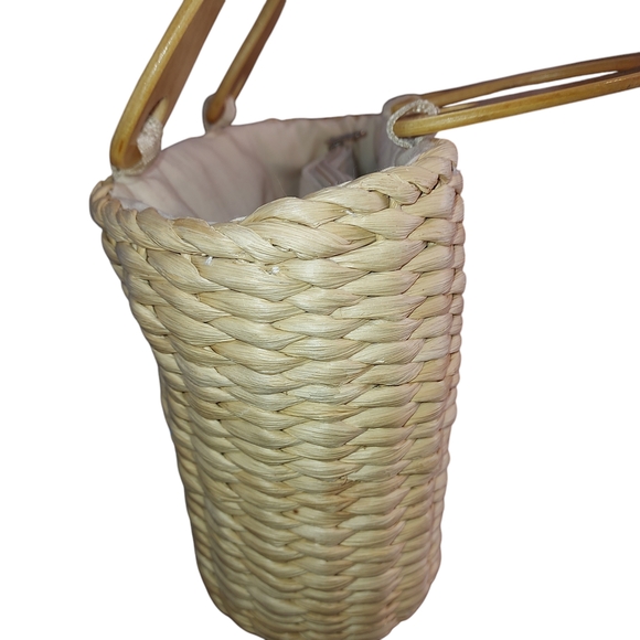 Cream and Blue Woven Tote Bag with Floral Embroidery and Sturdy Handles - Picture 16 of 16